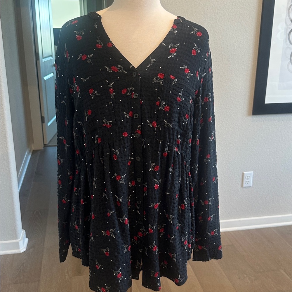 Final price drop. Torrid size 0 Floral Black and Red Button-Up Blouse